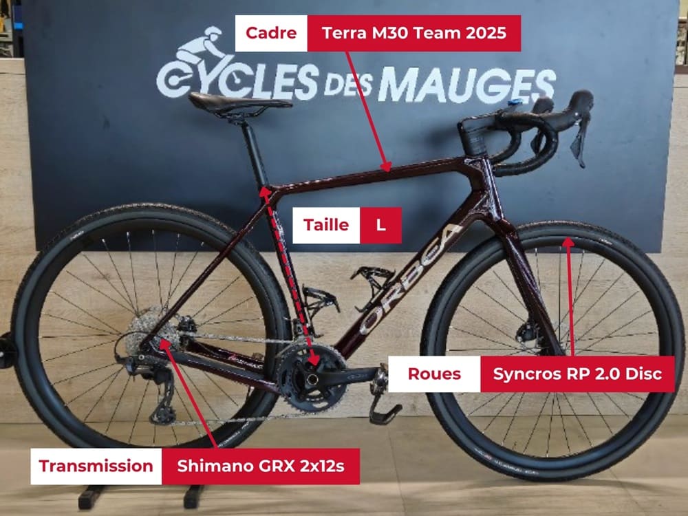 Vélo de gravel reconditionné Orbea Terra M30 Team 2025 Rouge Carbone avec descriptif technique à vendre chez Cycles des Mauges